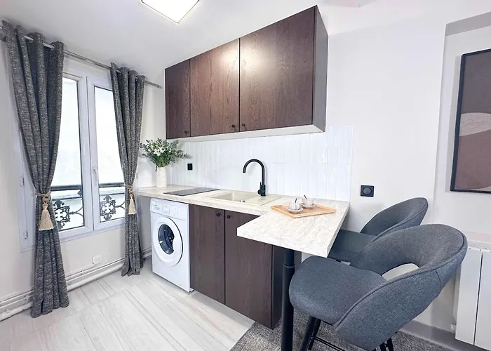 Montparnasse - Executive - For Business * Paris